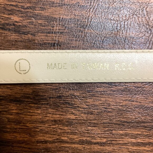 Vtg Genuine Snake Skin Leather Skinny Belt Cream Woman Size 30" - 34.5" Taiwan - Picture 6 of 6